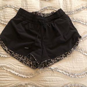 REVERSIBLE LULULEMON SHORTS